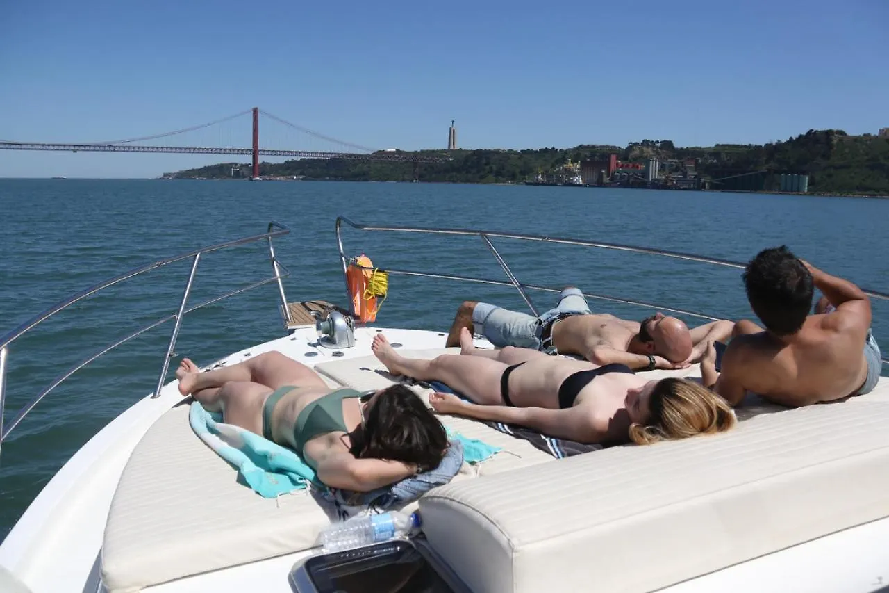 Private Yacht, We Love Our Guests Lisboa