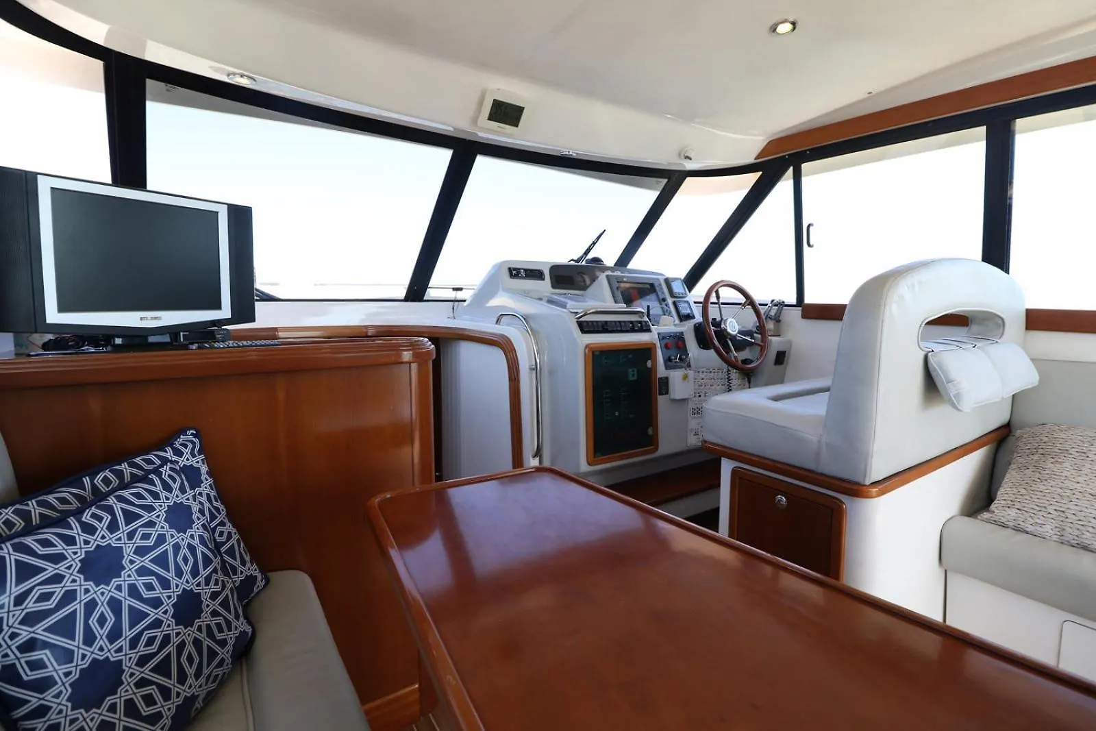 Private yacht all confort: we love our guests Lissabon